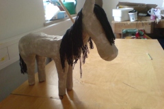 Tiere aus Pappmaschee